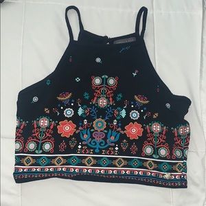 Kendall and Kylie crop